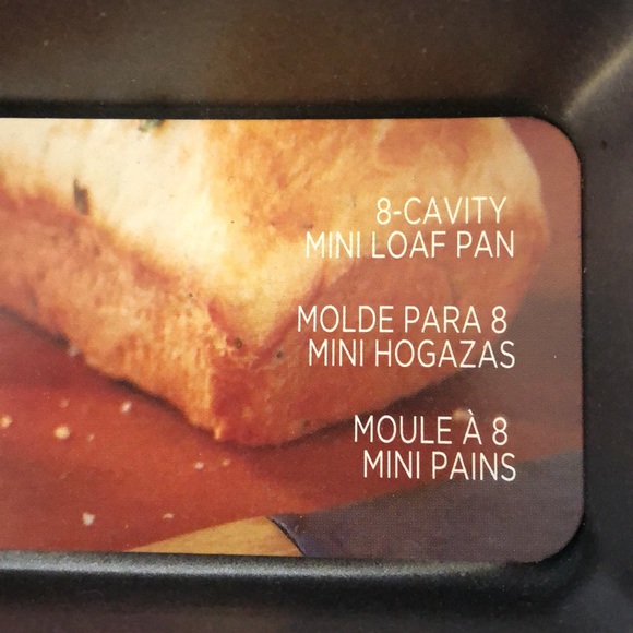 New! Wilton Premium Non-Stick 8 Mini Loaf Pan with Baking Cup Liners - Picture 4 of 12